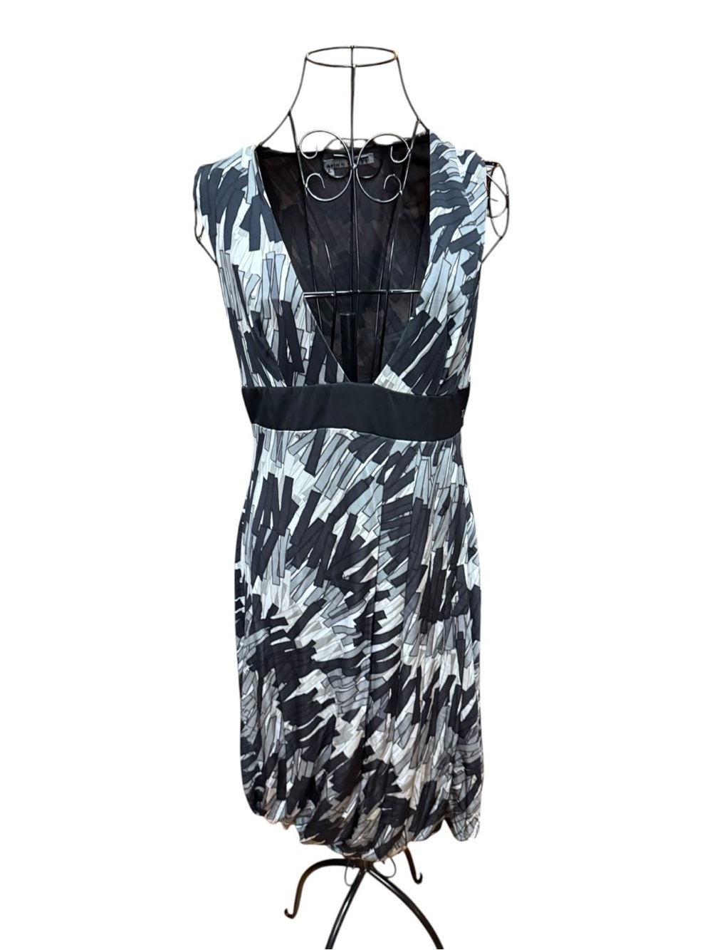 Miss Sixty Black & White V-Neck Graphic Print Bubble Hem Dress Large